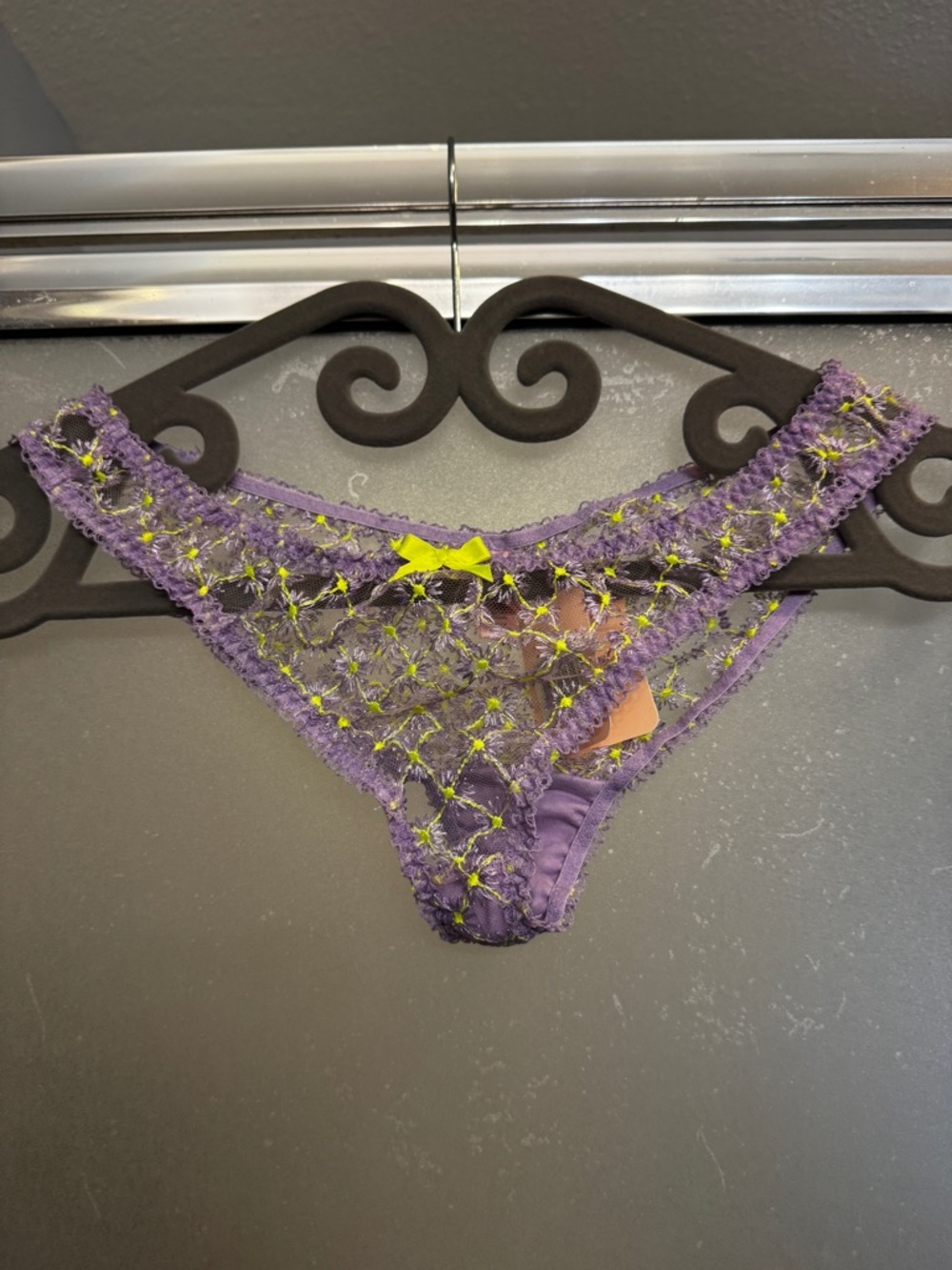Agent Provocateur 34 D Nancee Purple Lace Underwire Bra with Lime brief 4 - Picture 4 of 6